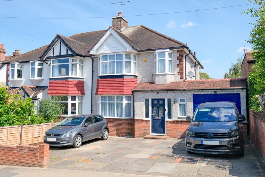 Images for Hillcrest Road, Orpington EAID:11e514c9f7e99906cb8dd0ceb0e9edcf BID:1