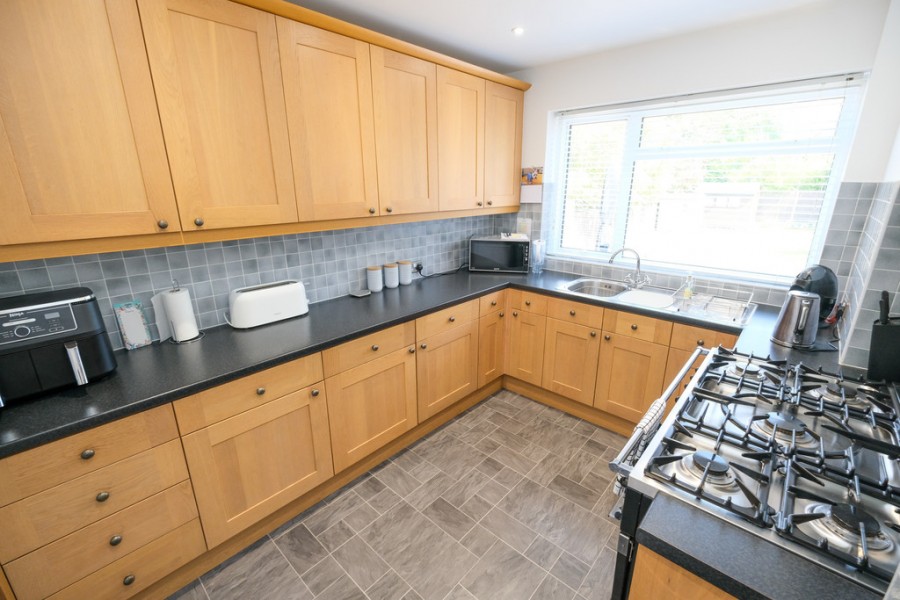 Images for Hillcrest Road, Orpington EAID:11e514c9f7e99906cb8dd0ceb0e9edcf BID:1