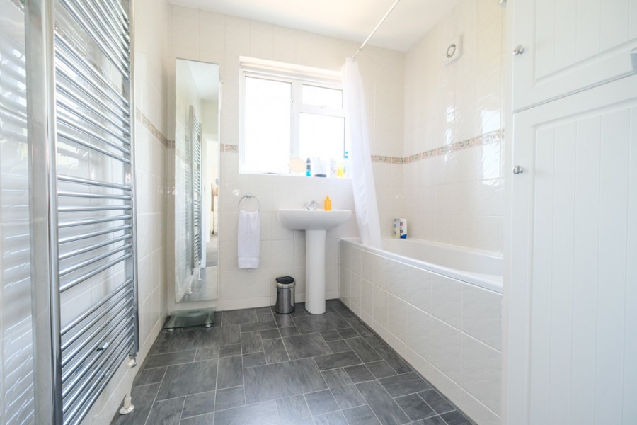 Images for Hillcrest Road, Orpington EAID:11e514c9f7e99906cb8dd0ceb0e9edcf BID:1