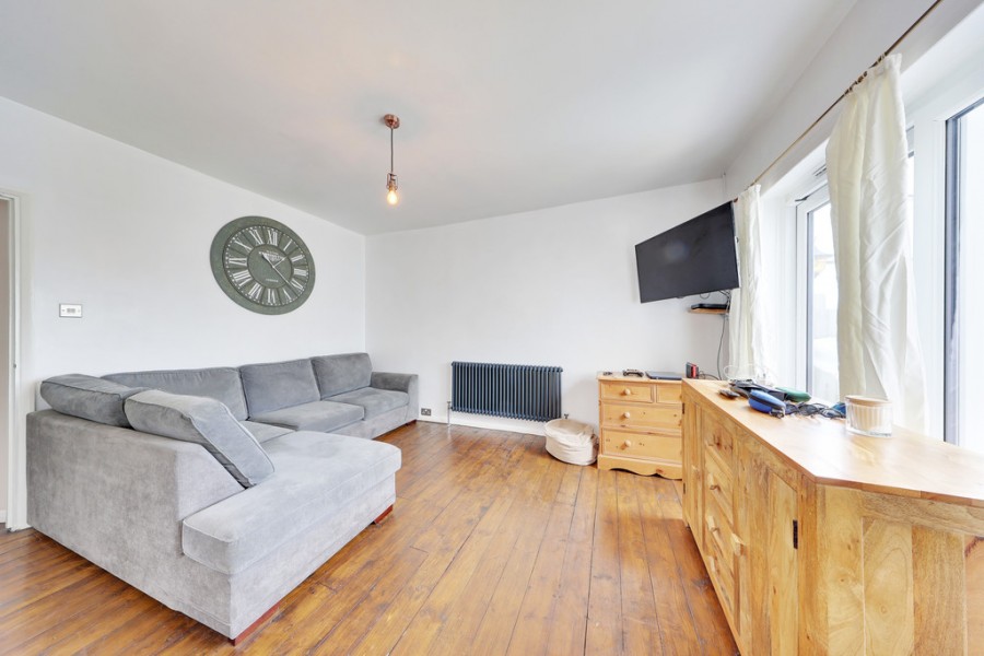 Images for Edmunds Avenue, Orpington EAID:11e514c9f7e99906cb8dd0ceb0e9edcf BID:1