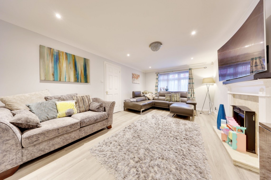 Images for Blackberry Field, Orpington EAID:11e514c9f7e99906cb8dd0ceb0e9edcf BID:1