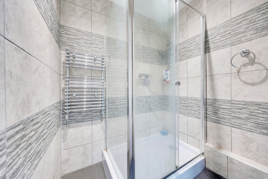 Images for Blackberry Field, Orpington EAID:11e514c9f7e99906cb8dd0ceb0e9edcf BID:1