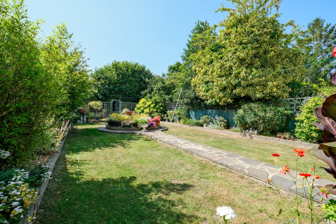 Images for Lancing Road, Orpington EAID:11e514c9f7e99906cb8dd0ceb0e9edcf BID:1