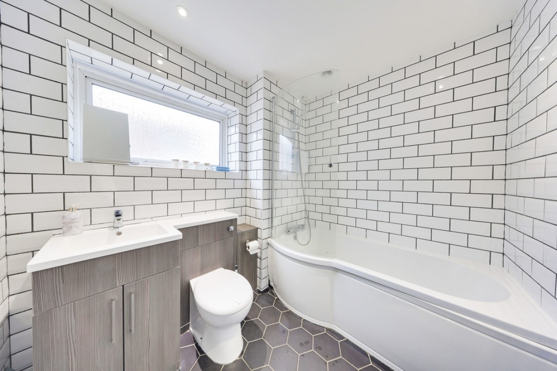 Images for Ferndown Avenue, Orpington EAID:11e514c9f7e99906cb8dd0ceb0e9edcf BID:1