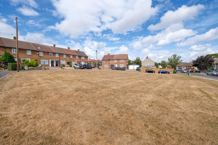 Images for Lullingstone Crescent, Orpington EAID:11e514c9f7e99906cb8dd0ceb0e9edcf BID:1