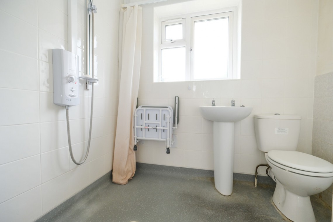 Images for Lullingstone Crescent, Orpington EAID:11e514c9f7e99906cb8dd0ceb0e9edcf BID:1