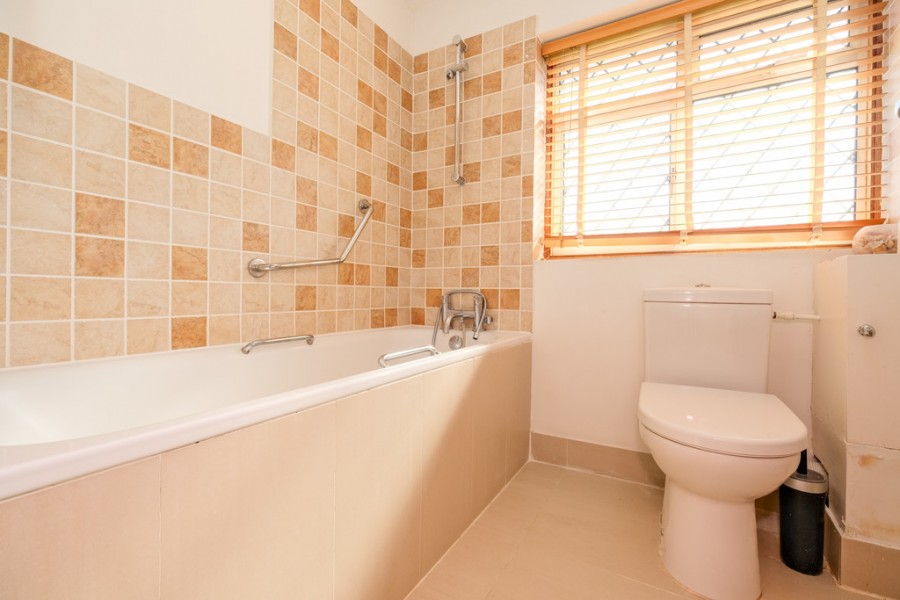 Images for Ringshall Road, Orpington EAID:11e514c9f7e99906cb8dd0ceb0e9edcf BID:1