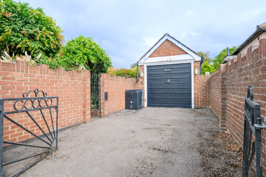 Images for Northfield Avenue, Orpington EAID:11e514c9f7e99906cb8dd0ceb0e9edcf BID:1