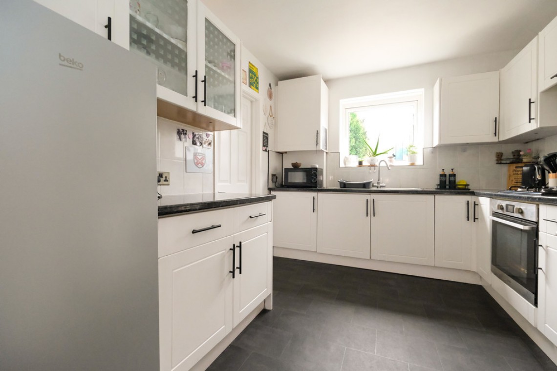 Images for Lockesley Drive, Orpington EAID:11e514c9f7e99906cb8dd0ceb0e9edcf BID:1