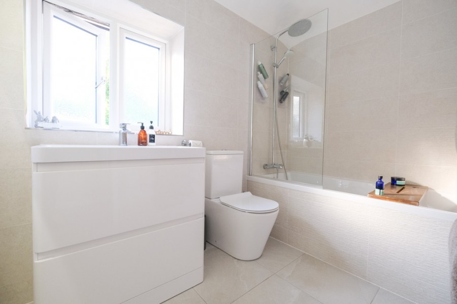 Images for Leesons Hill, Orpington EAID:11e514c9f7e99906cb8dd0ceb0e9edcf BID:1