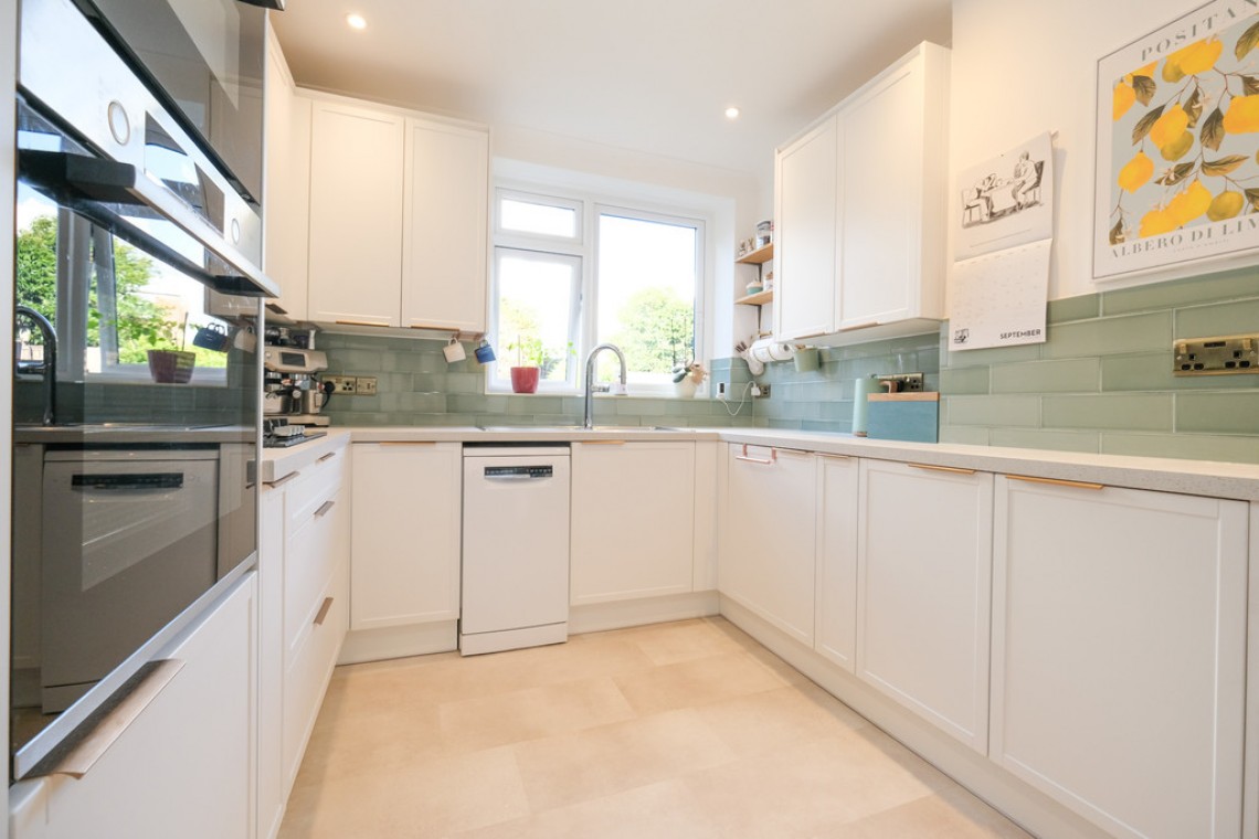 Images for Leesons Hill, Orpington EAID:11e514c9f7e99906cb8dd0ceb0e9edcf BID:1