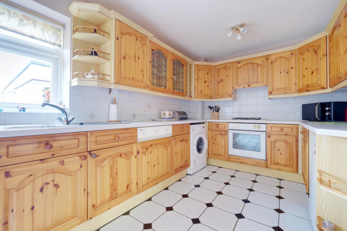 Images for Stowting Road, Orpington EAID:11e514c9f7e99906cb8dd0ceb0e9edcf BID:1