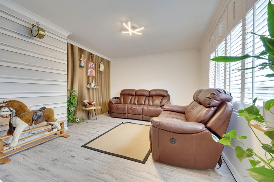 Images for Broomwood Road, Orpington EAID:11e514c9f7e99906cb8dd0ceb0e9edcf BID:1