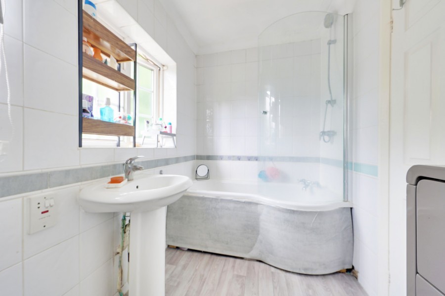 Images for Lullingstone Crescent, Orpington EAID:11e514c9f7e99906cb8dd0ceb0e9edcf BID:1