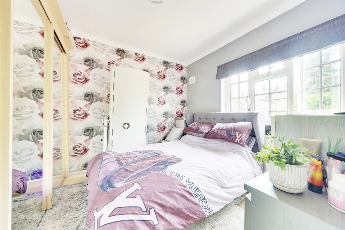 Images for Lullingstone Crescent, Orpington EAID:11e514c9f7e99906cb8dd0ceb0e9edcf BID:1