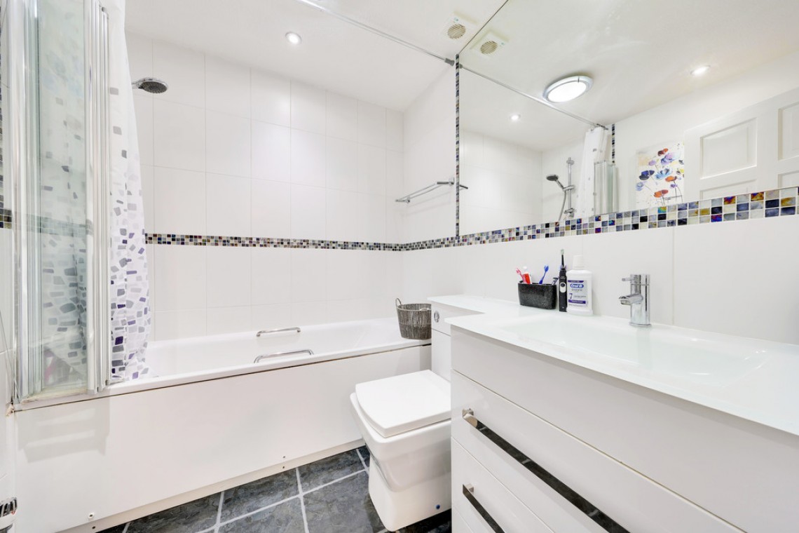 Images for Gardiner Close, Orpington EAID:11e514c9f7e99906cb8dd0ceb0e9edcf BID:1