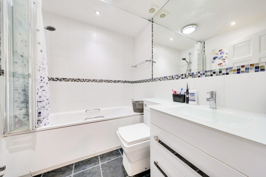 Images for Gardiner Close, Orpington EAID:11e514c9f7e99906cb8dd0ceb0e9edcf BID:1