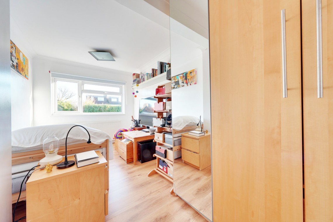 Images for Bassetts Way, Farnborough EAID:11e514c9f7e99906cb8dd0ceb0e9edcf BID:1