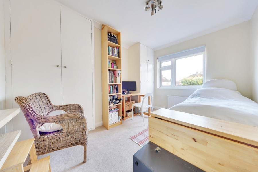 Images for Bassetts Way, Farnborough EAID:11e514c9f7e99906cb8dd0ceb0e9edcf BID:1