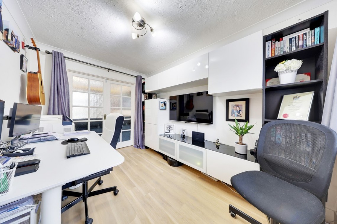 Images for Warnford Road, Orpington EAID:11e514c9f7e99906cb8dd0ceb0e9edcf BID:1