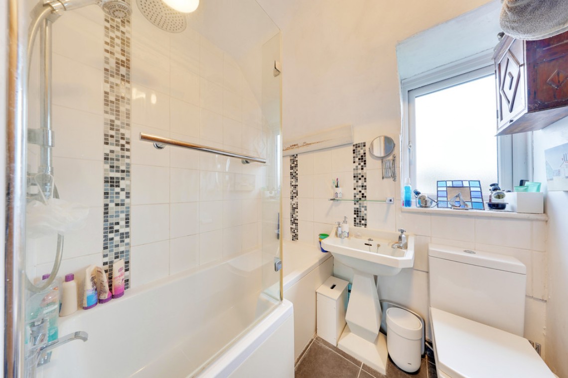 Images for Rookesley Road, Orpington EAID:11e514c9f7e99906cb8dd0ceb0e9edcf BID:1