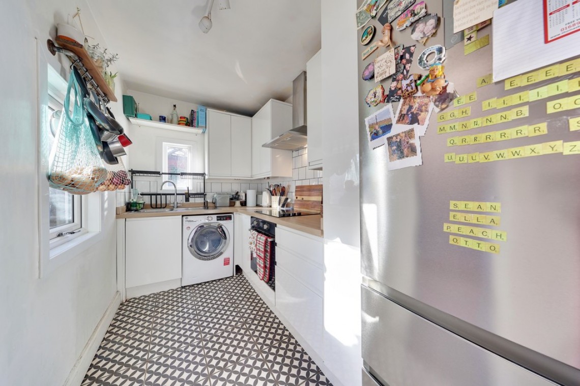 Images for Sanderstead Road, Orpington EAID:11e514c9f7e99906cb8dd0ceb0e9edcf BID:1