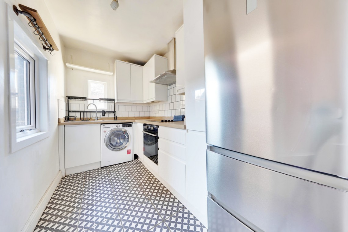 Images for Sanderstead Road, Orpington EAID:11e514c9f7e99906cb8dd0ceb0e9edcf BID:1