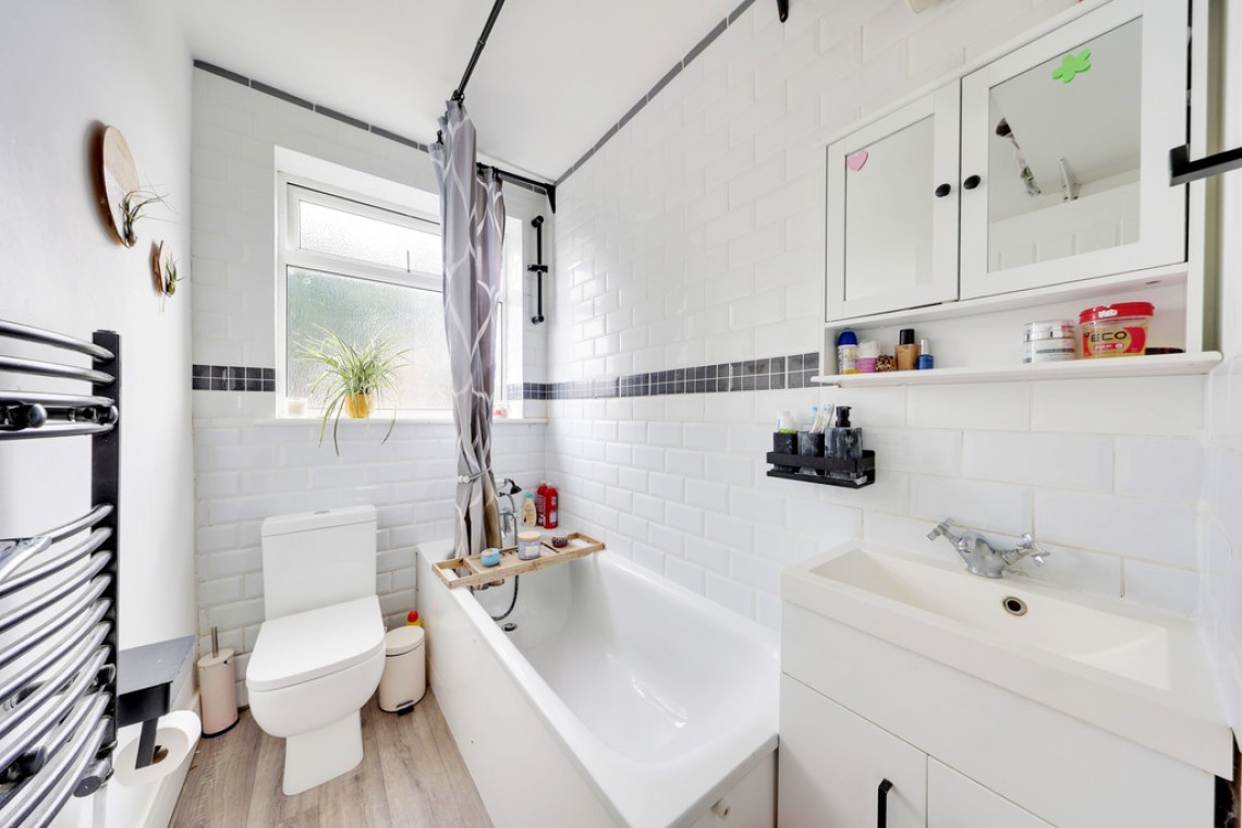 Images for Barnesdale Crescent, Orpington EAID:11e514c9f7e99906cb8dd0ceb0e9edcf BID:1