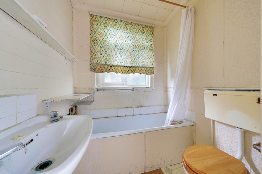 Images for Marion Crescent, Orpington EAID:11e514c9f7e99906cb8dd0ceb0e9edcf BID:1