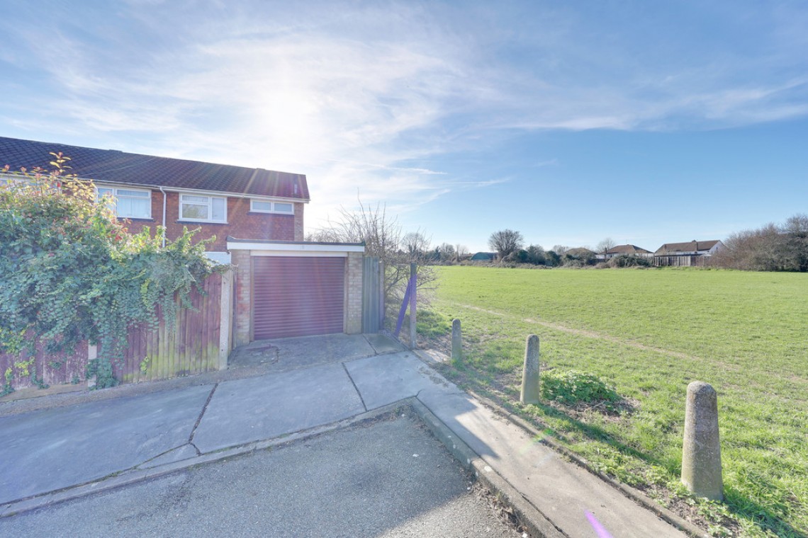 Images for Stowting Road, Orpington EAID:11e514c9f7e99906cb8dd0ceb0e9edcf BID:1