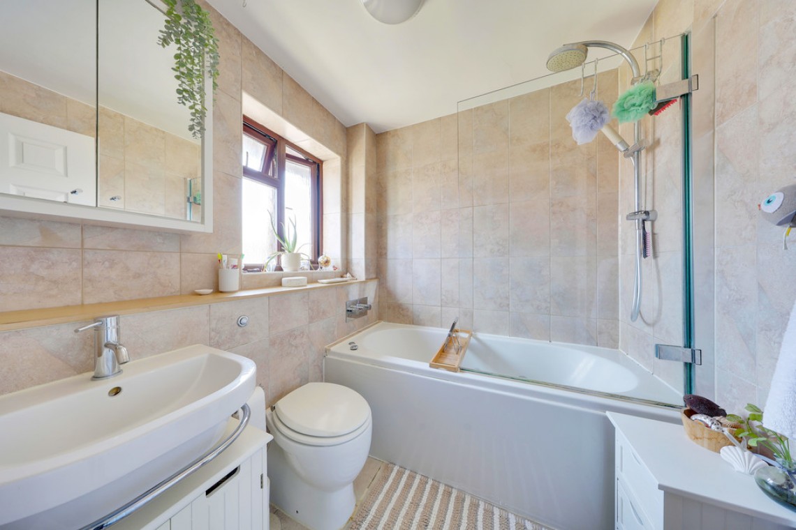 Images for Wren Close, Orpington EAID:11e514c9f7e99906cb8dd0ceb0e9edcf BID:1