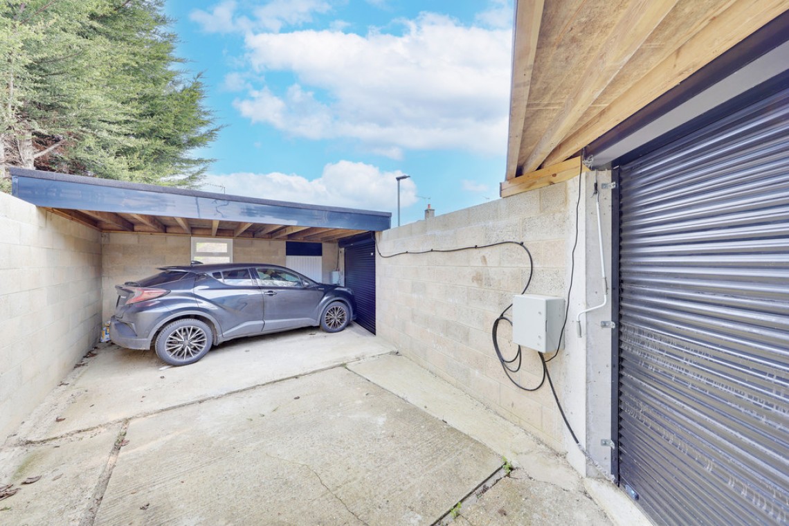 Images for Leesons Hill, Orpington EAID:11e514c9f7e99906cb8dd0ceb0e9edcf BID:1