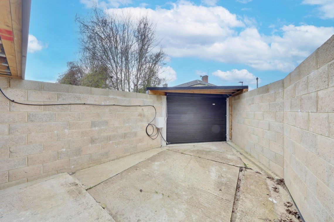 Images for Leesons Hill, Orpington EAID:11e514c9f7e99906cb8dd0ceb0e9edcf BID:1