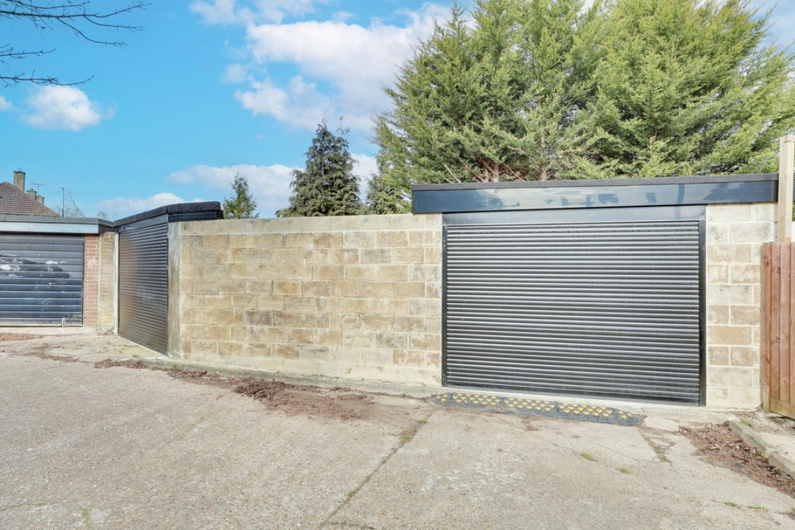 Images for Leesons Hill, Orpington EAID:11e514c9f7e99906cb8dd0ceb0e9edcf BID:1