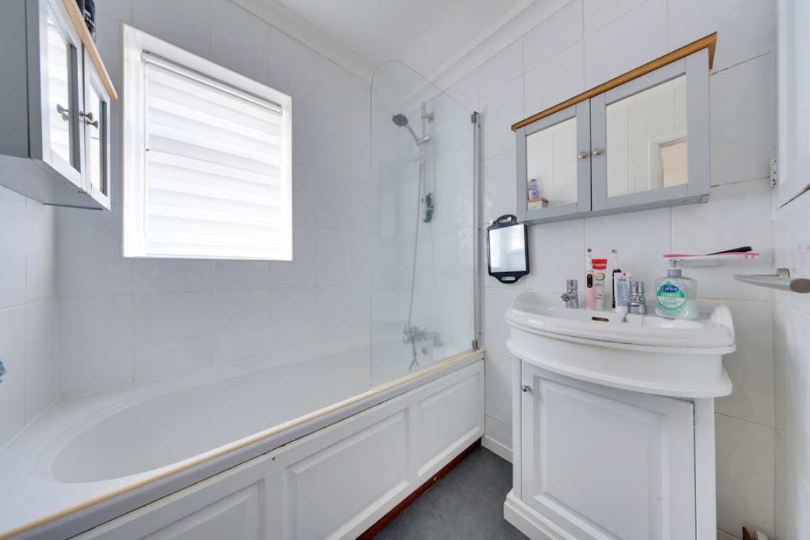 Images for Hillcrest Road, Orpington EAID:11e514c9f7e99906cb8dd0ceb0e9edcf BID:1