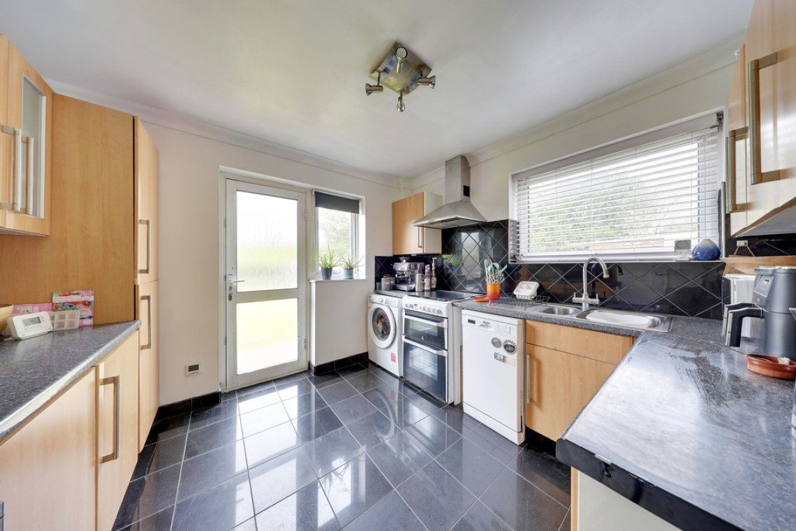 Images for Gillmans Road, Orpington EAID:11e514c9f7e99906cb8dd0ceb0e9edcf BID:1