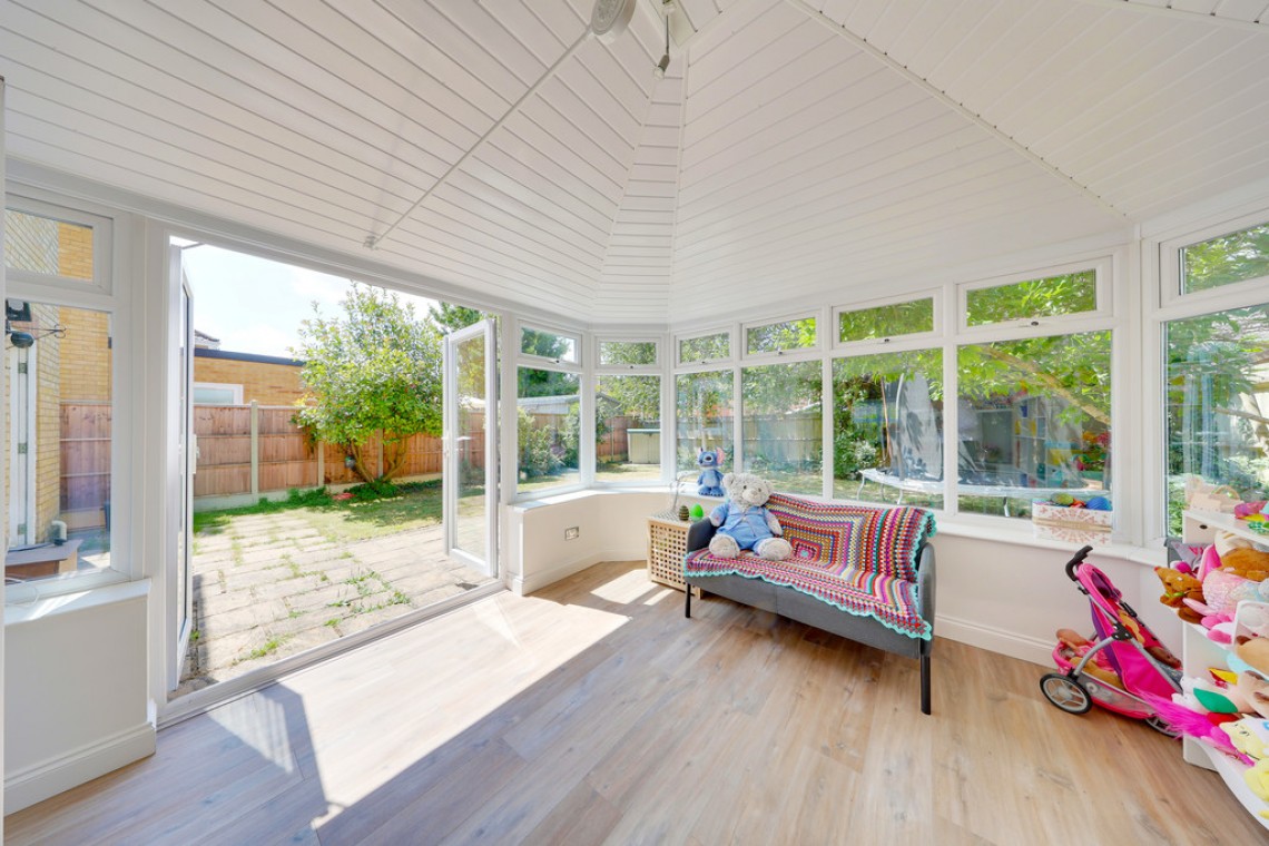 Images for Holywell Close, Orpington EAID:11e514c9f7e99906cb8dd0ceb0e9edcf BID:1