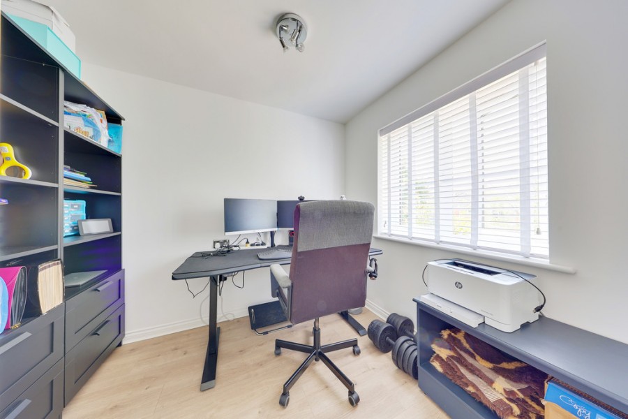 Images for Holywell Close, Orpington EAID:11e514c9f7e99906cb8dd0ceb0e9edcf BID:1