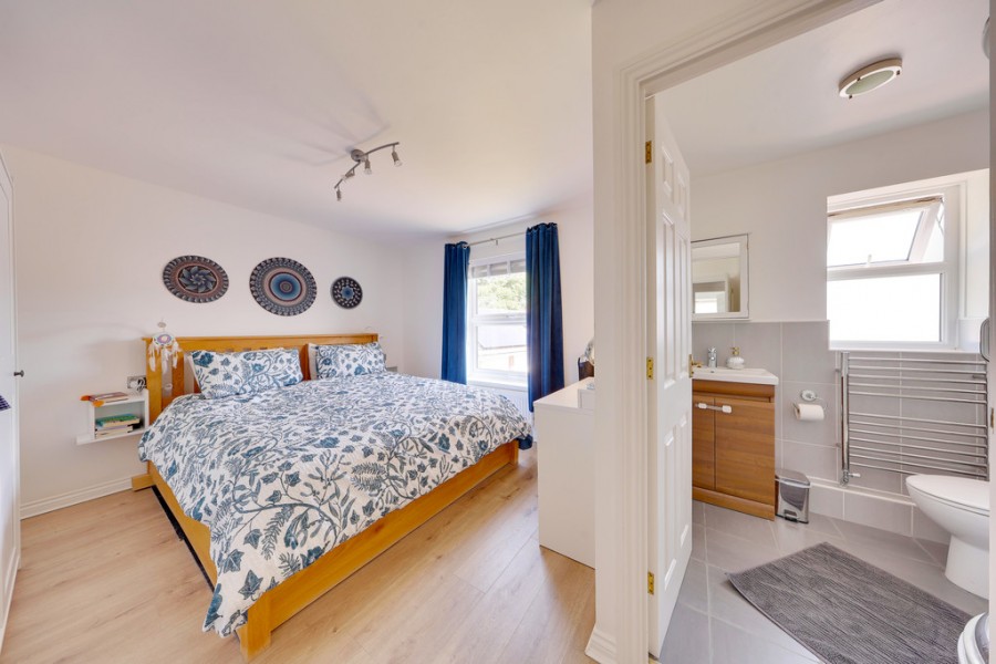 Images for Holywell Close, Orpington EAID:11e514c9f7e99906cb8dd0ceb0e9edcf BID:1