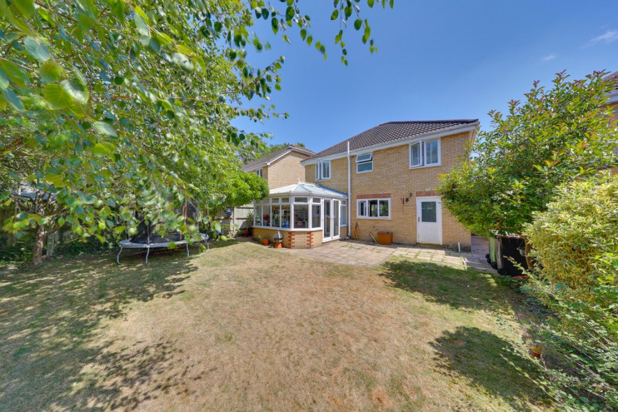 Images for Holywell Close, Orpington EAID:11e514c9f7e99906cb8dd0ceb0e9edcf BID:1