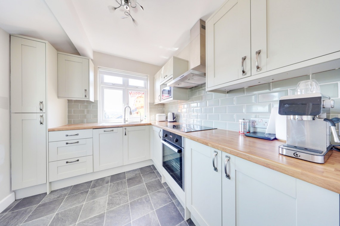 Images for Edmunds Avenue, Orpington EAID:11e514c9f7e99906cb8dd0ceb0e9edcf BID:1