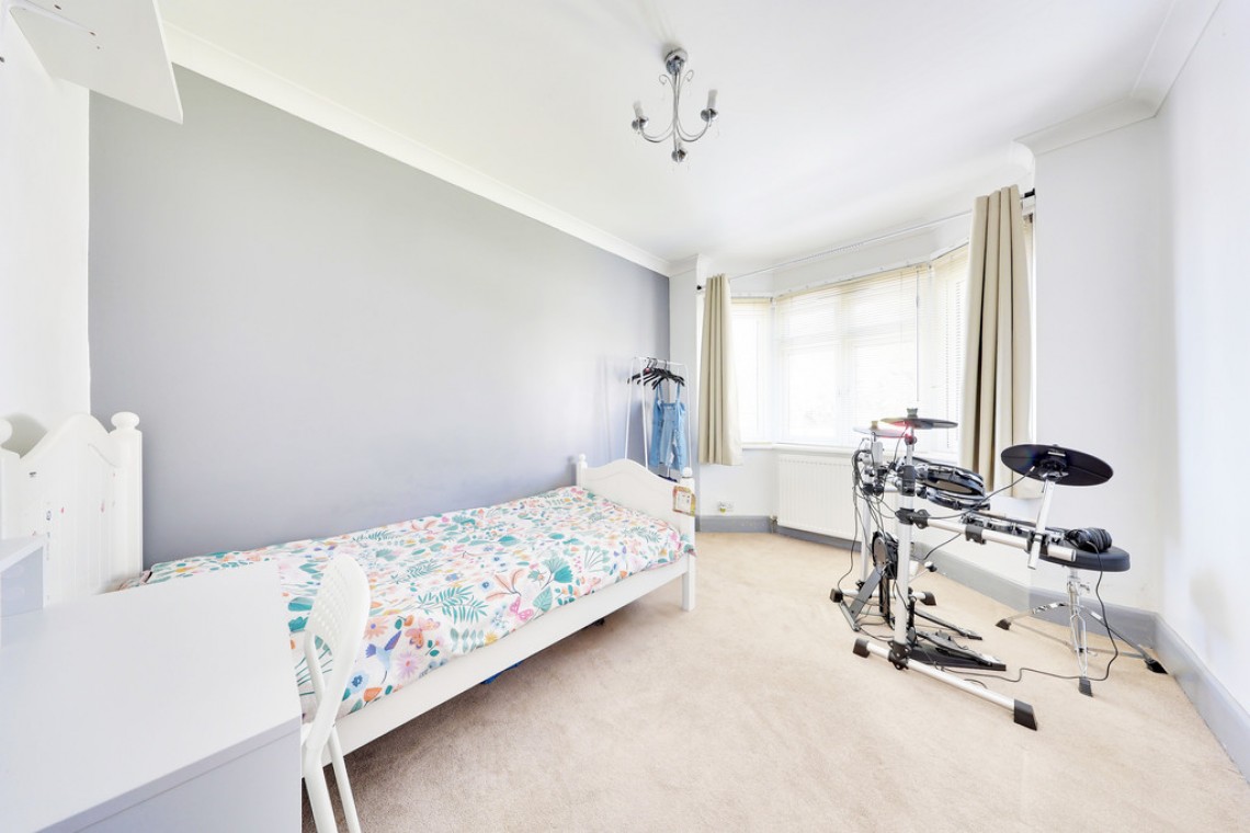 Images for Edmunds Avenue, Orpington EAID:11e514c9f7e99906cb8dd0ceb0e9edcf BID:1