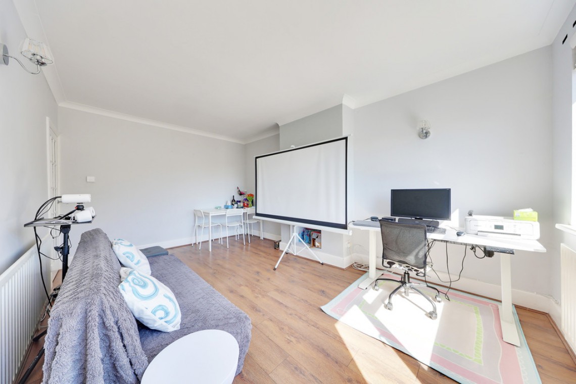 Images for Edmunds Avenue, Orpington EAID:11e514c9f7e99906cb8dd0ceb0e9edcf BID:1