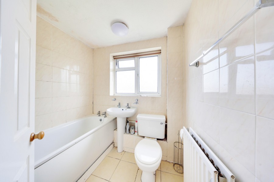 Images for Cowden Road, Orpington EAID:11e514c9f7e99906cb8dd0ceb0e9edcf BID:1