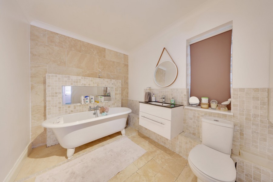 Images for Edmunds Avenue, Orpington EAID:11e514c9f7e99906cb8dd0ceb0e9edcf BID:1