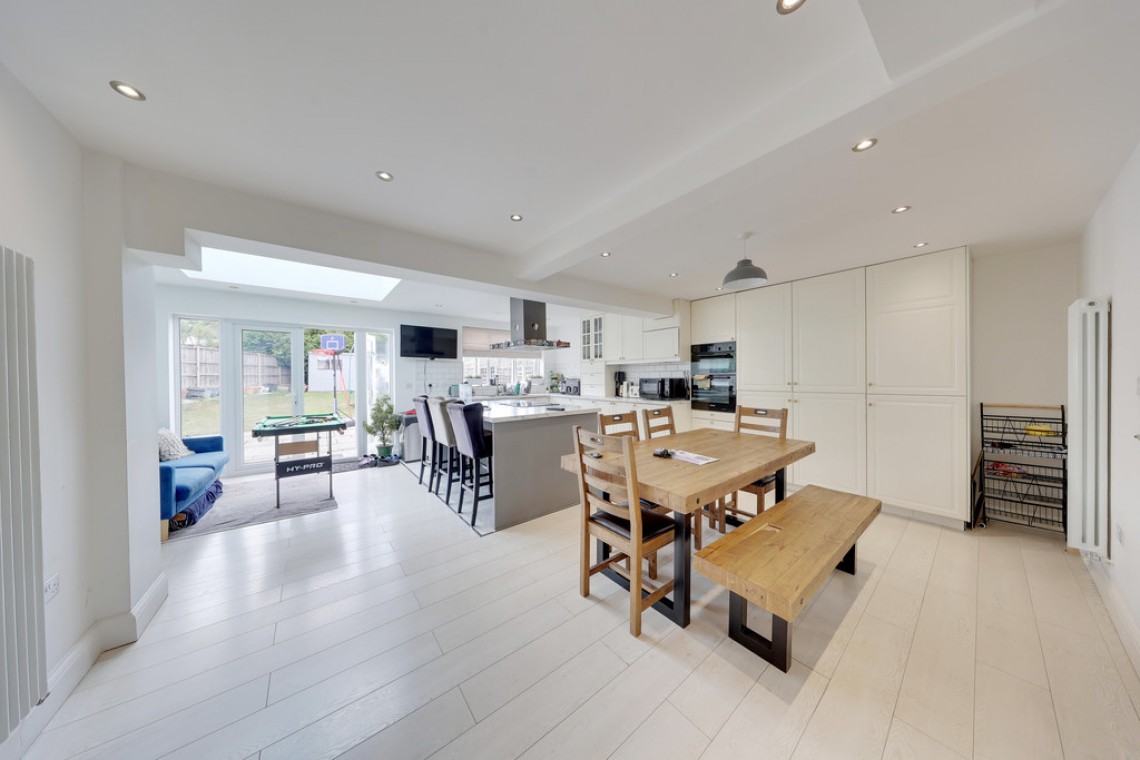 Images for Blenheim Road, Orpington EAID:11e514c9f7e99906cb8dd0ceb0e9edcf BID:1