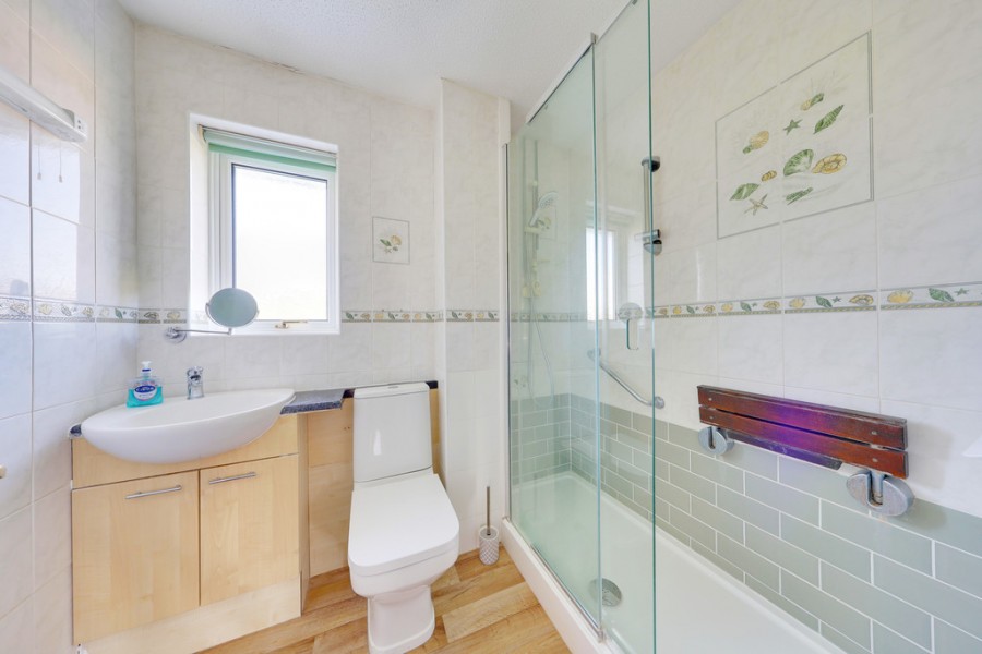 Images for Goldfinch Close, Orpington EAID:11e514c9f7e99906cb8dd0ceb0e9edcf BID:1