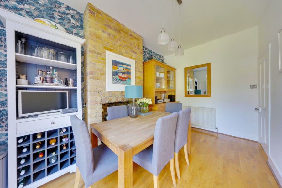 Images for Aynscombe Angle, Orpington EAID:11e514c9f7e99906cb8dd0ceb0e9edcf BID:1