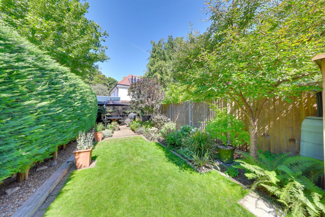 Images for Aynscombe Angle, Orpington EAID:11e514c9f7e99906cb8dd0ceb0e9edcf BID:1